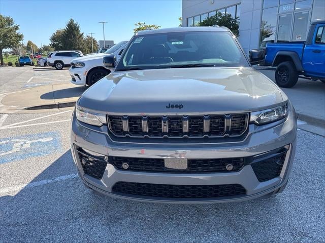 2027 Jeep Grand Cherokee Limited Reserve