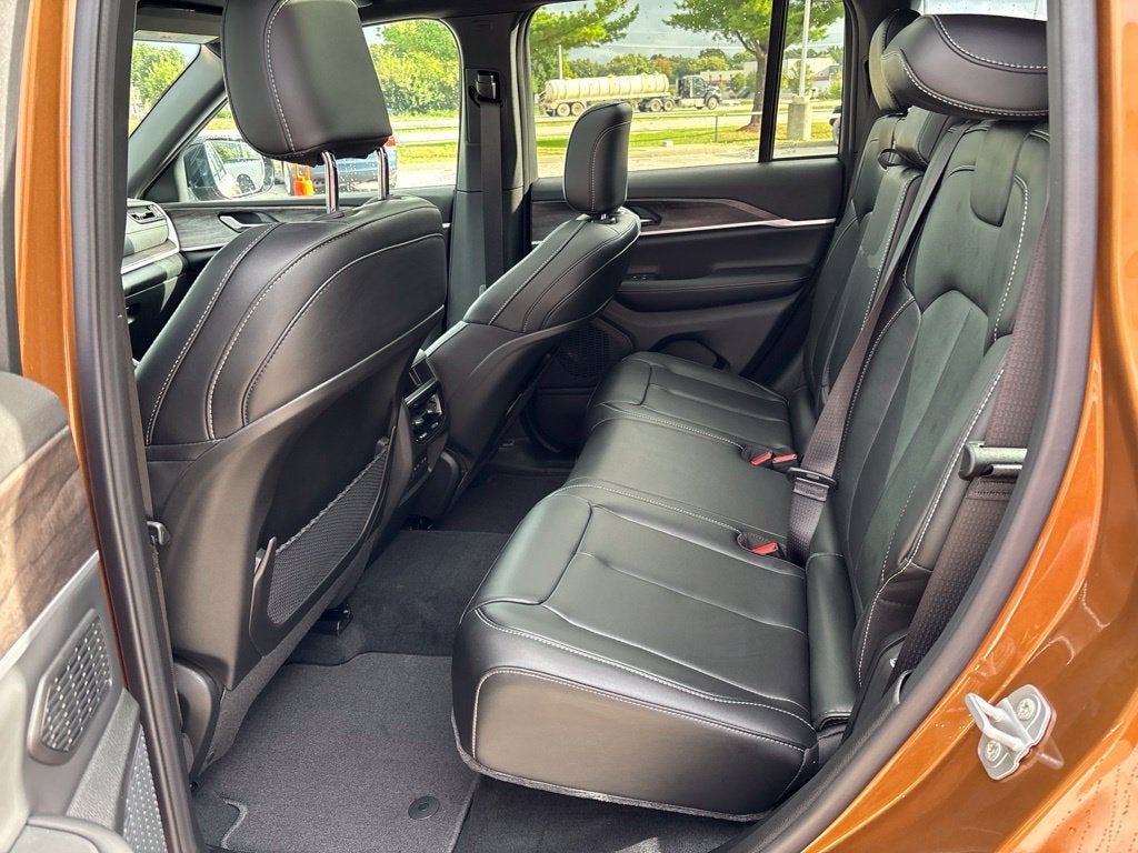 2027 Jeep Grand Cherokee Limited