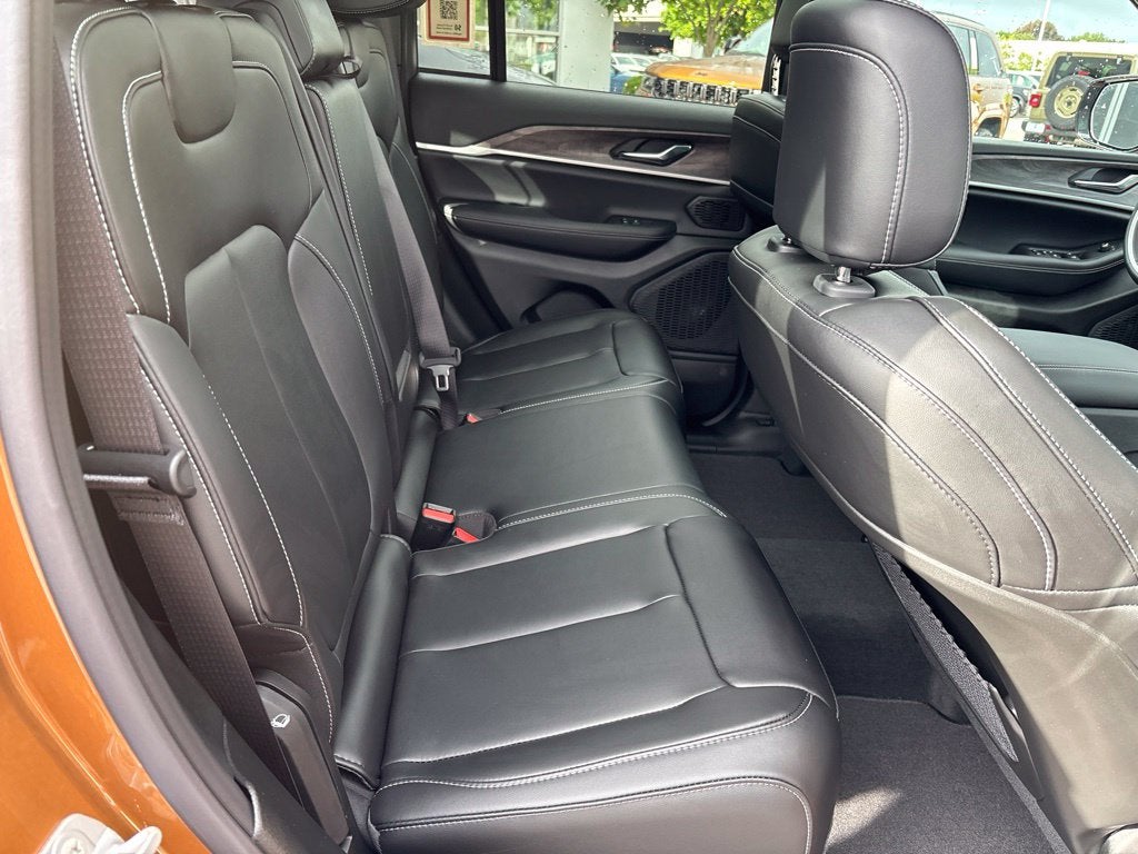 2027 Jeep Grand Cherokee Limited