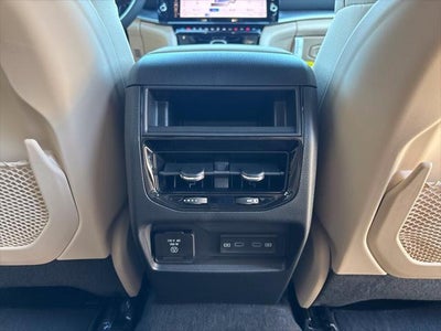 2027 Jeep Grand Cherokee GRAND CHEROKEE LIMITED 4X4
