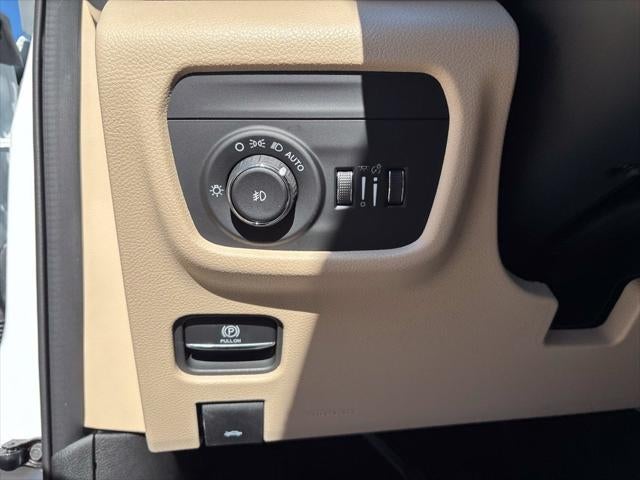 2027 Jeep Grand Cherokee GRAND CHEROKEE LIMITED 4X4