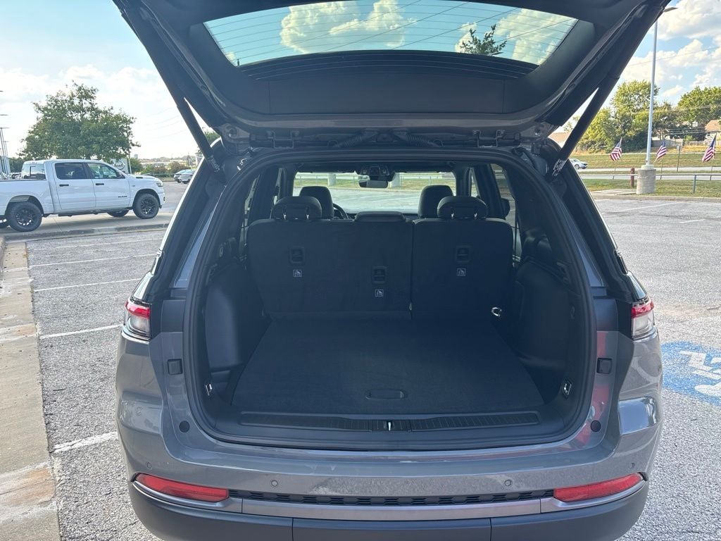 2027 Jeep Grand Cherokee Limited