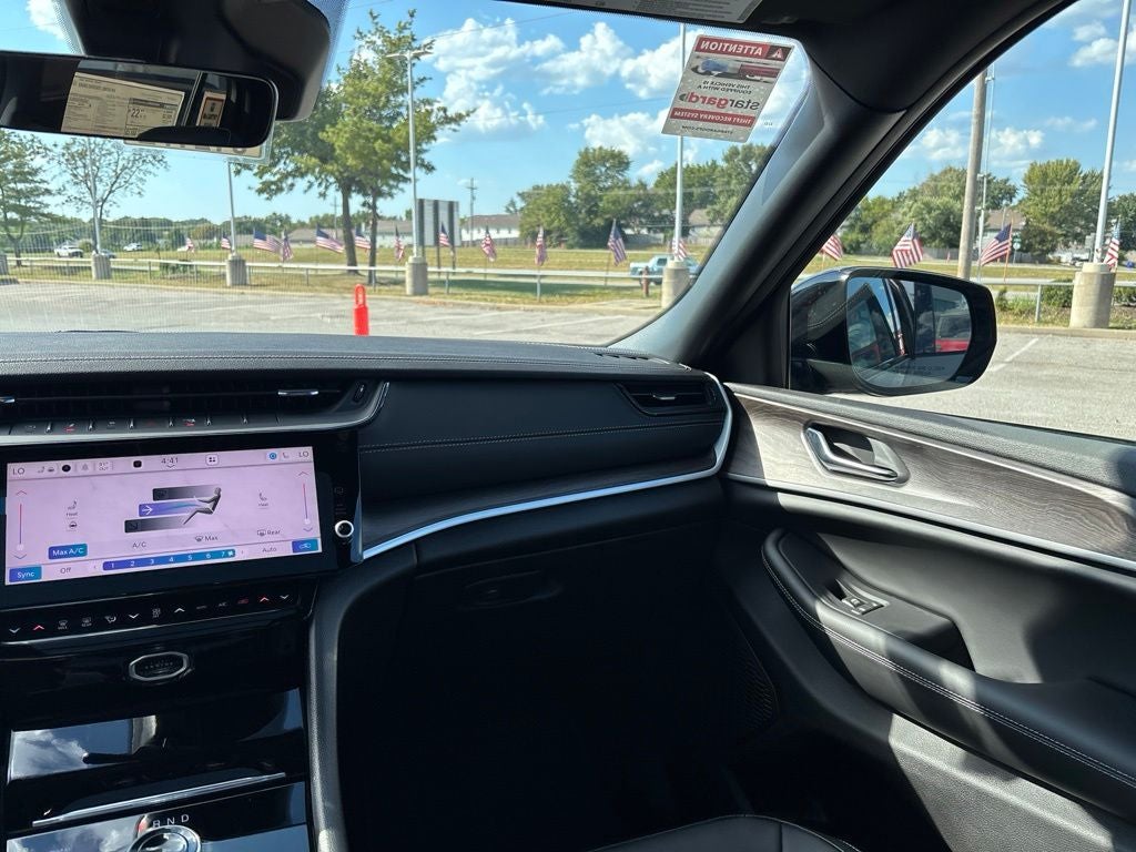 2027 Jeep Grand Cherokee Limited