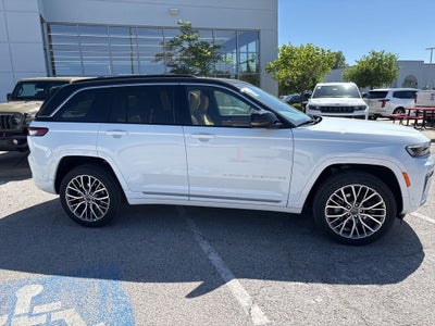 2026 Jeep Grand Cherokee Summit