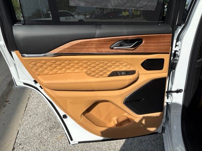 2027 Jeep Grand Cherokee Summit