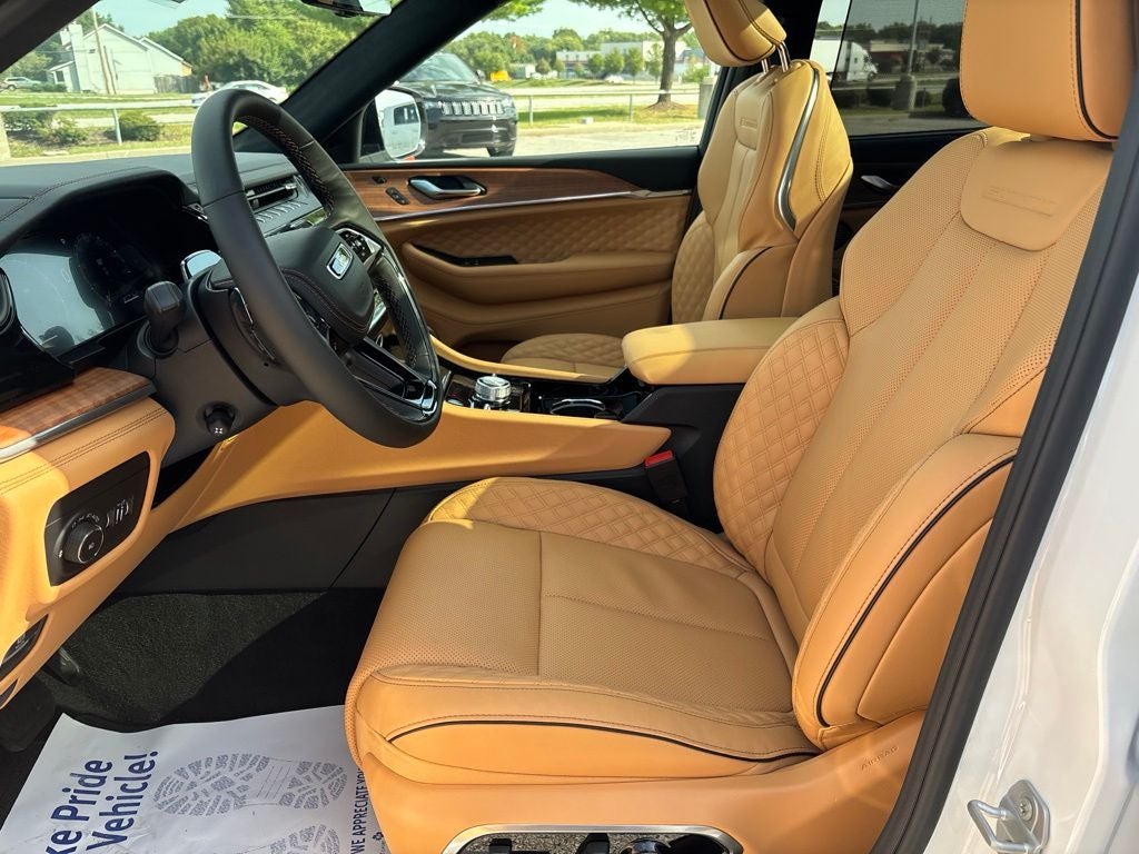 2027 Jeep Grand Cherokee Summit
