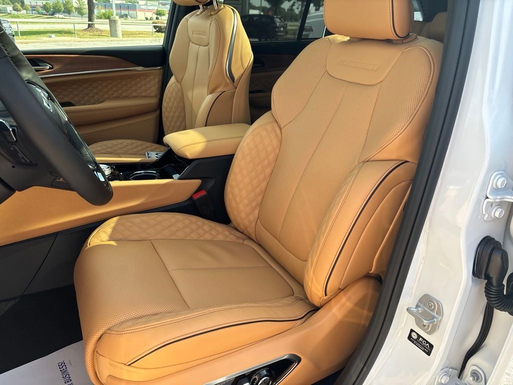 2027 Jeep Grand Cherokee Summit