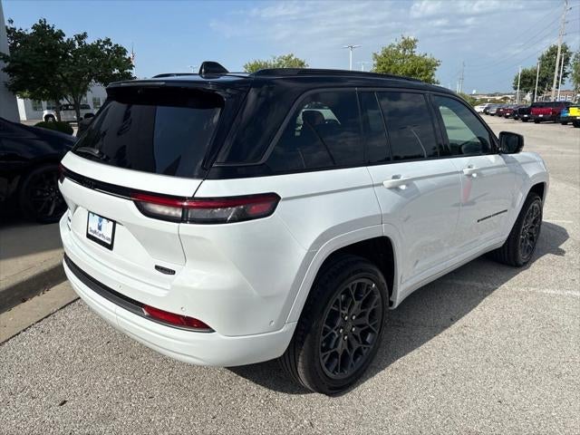 2027 Jeep Grand Cherokee Summit
