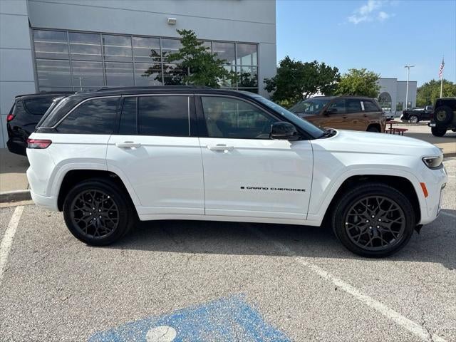 2027 Jeep Grand Cherokee Summit