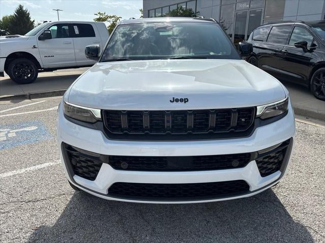 2027 Jeep Grand Cherokee Summit