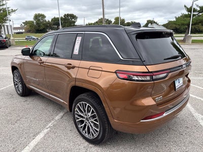 2027 Jeep Grand Cherokee Summit