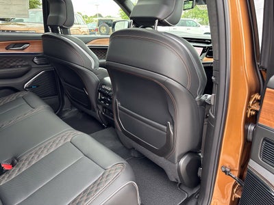 2027 Jeep Grand Cherokee Summit
