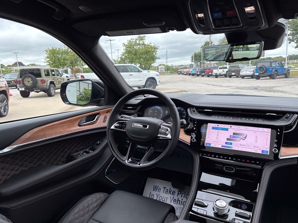 2027 Jeep Grand Cherokee Summit