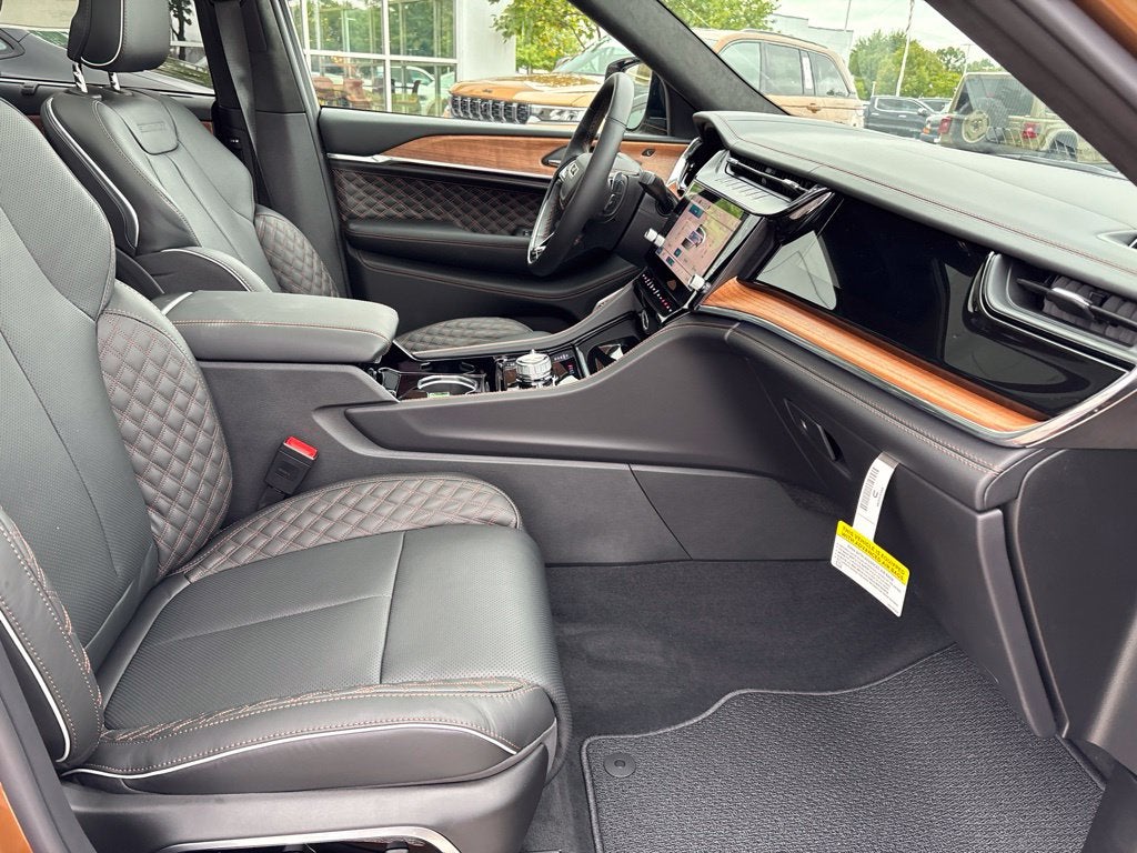 2027 Jeep Grand Cherokee Summit