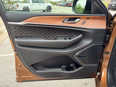 2027 Jeep Grand Cherokee Summit