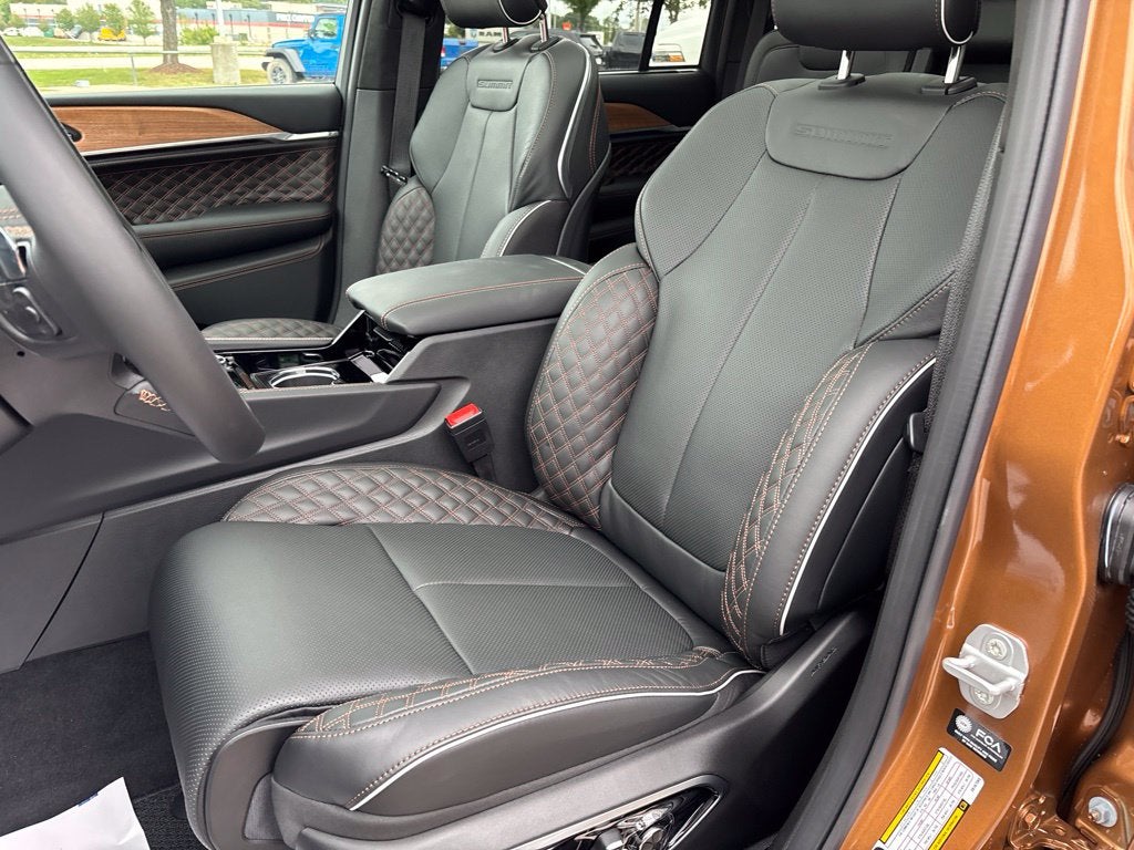 2027 Jeep Grand Cherokee Summit