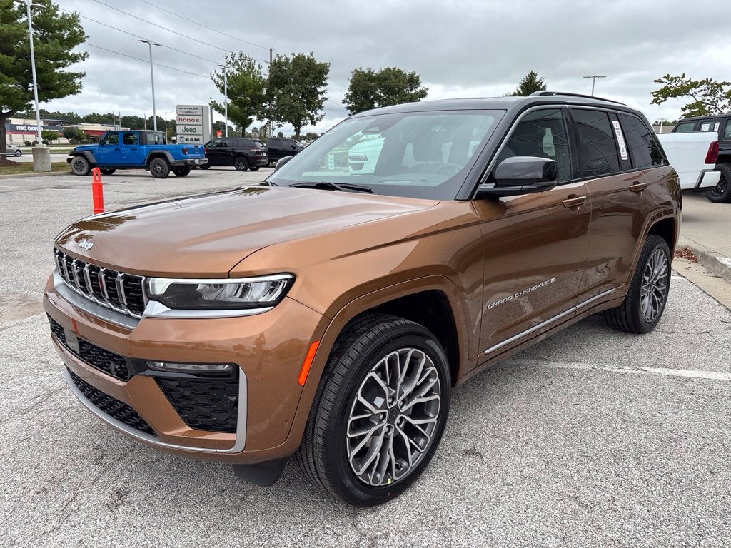 2027 Jeep Grand Cherokee Summit