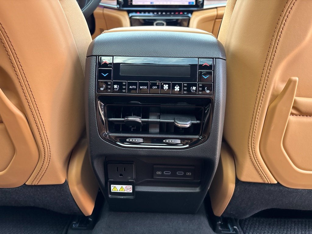 2027 Jeep Grand Cherokee GRAND CHEROKEE SUMMIT 4X4