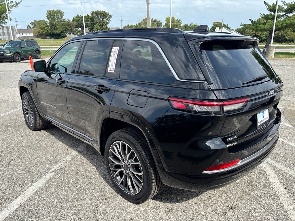 2027 Jeep Grand Cherokee Summit