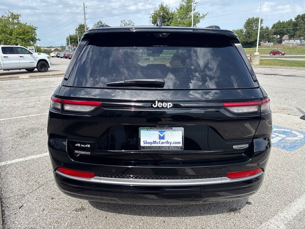 2027 Jeep Grand Cherokee Summit