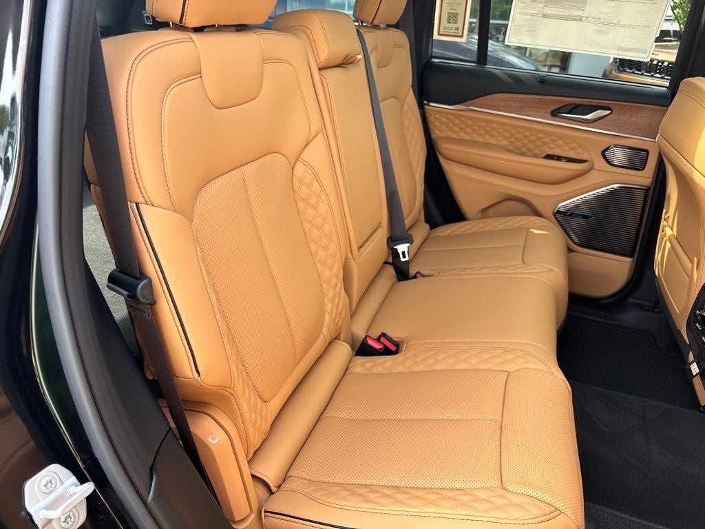 2027 Jeep Grand Cherokee Summit