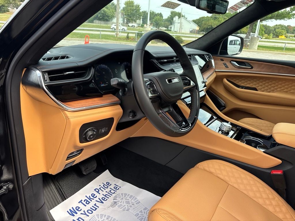2027 Jeep Grand Cherokee Summit