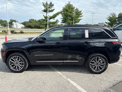 2027 Jeep Grand Cherokee Summit