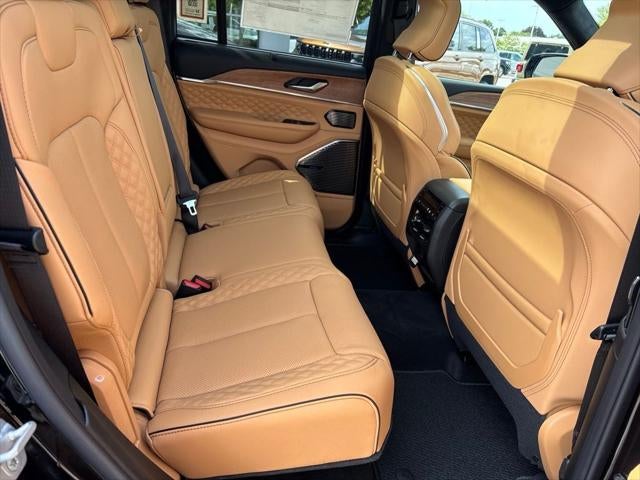 2027 Jeep Grand Cherokee GRAND CHEROKEE SUMMIT 4X4