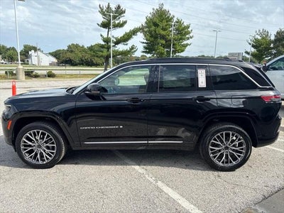 2027 Jeep Grand Cherokee Summit