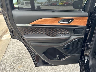 2027 Jeep Grand Cherokee Summit
