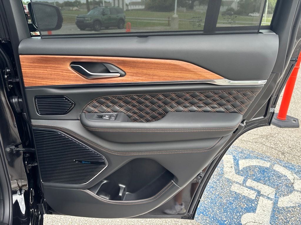 2027 Jeep Grand Cherokee Summit