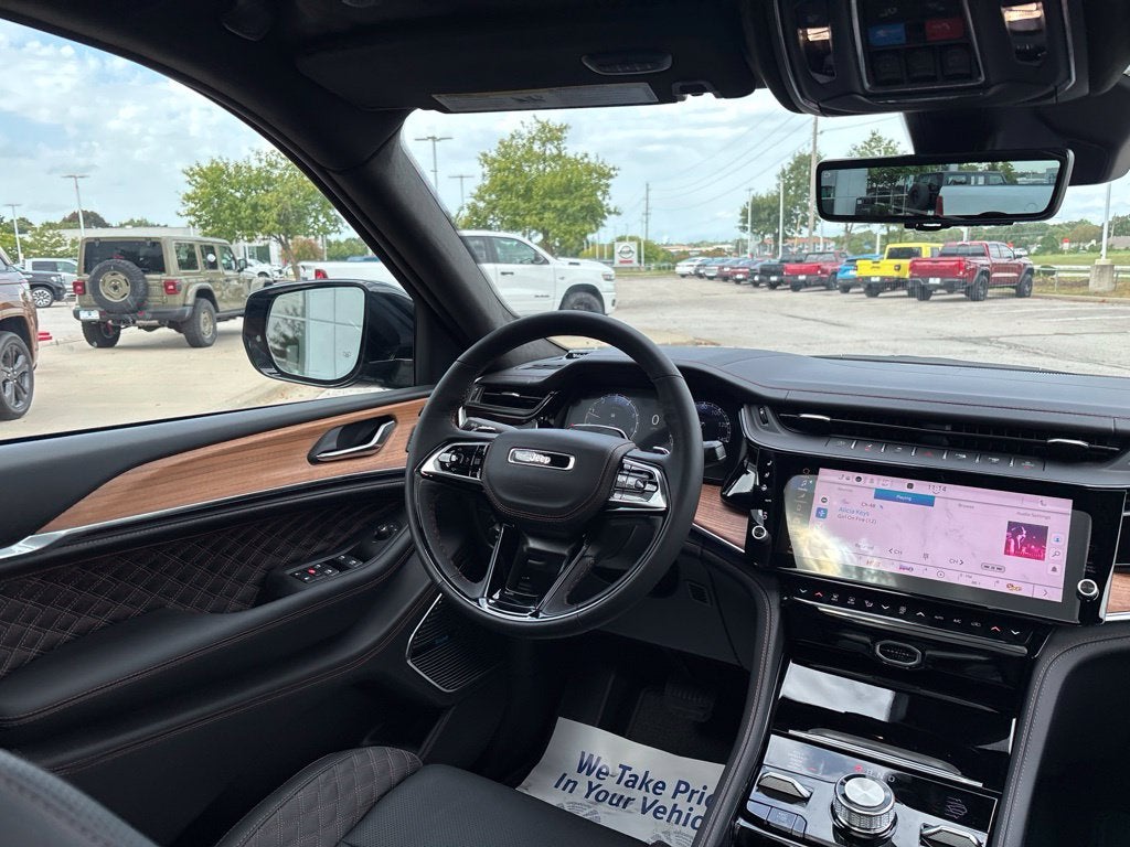 2027 Jeep Grand Cherokee Summit