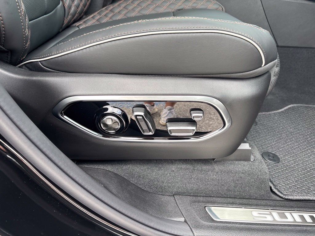 2027 Jeep Grand Cherokee Summit