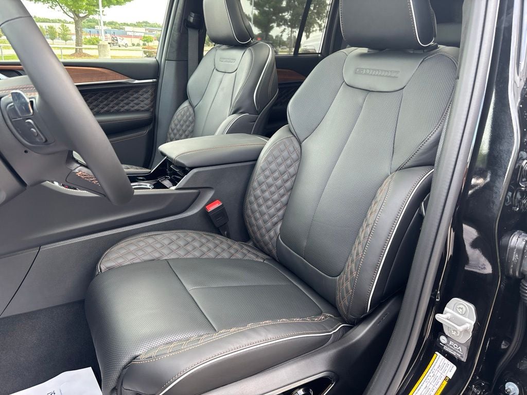 2027 Jeep Grand Cherokee Summit
