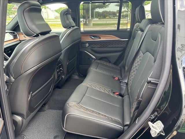 2027 Jeep Grand Cherokee Summit