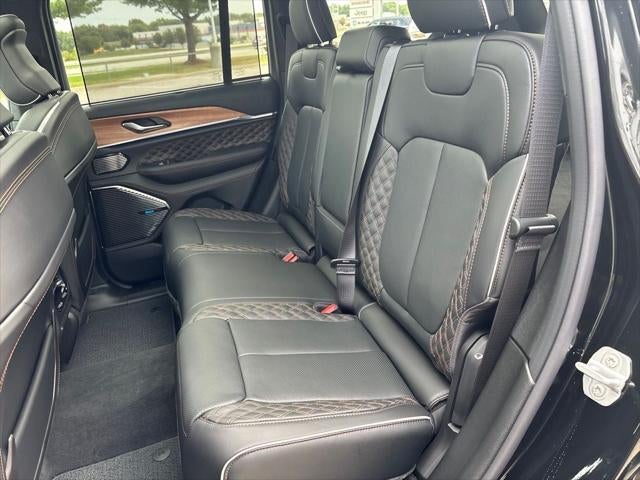 2027 Jeep Grand Cherokee Summit