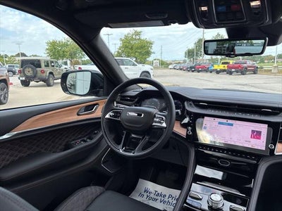 2027 Jeep Grand Cherokee Summit