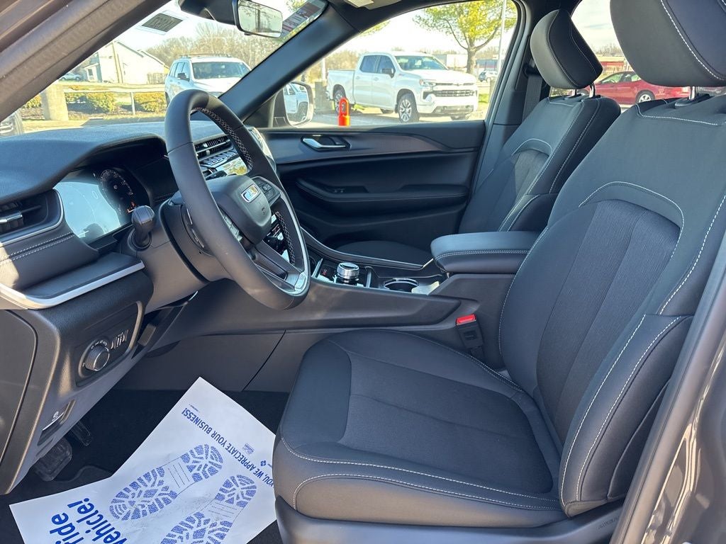 2026 Jeep Grand Cherokee L Laredo