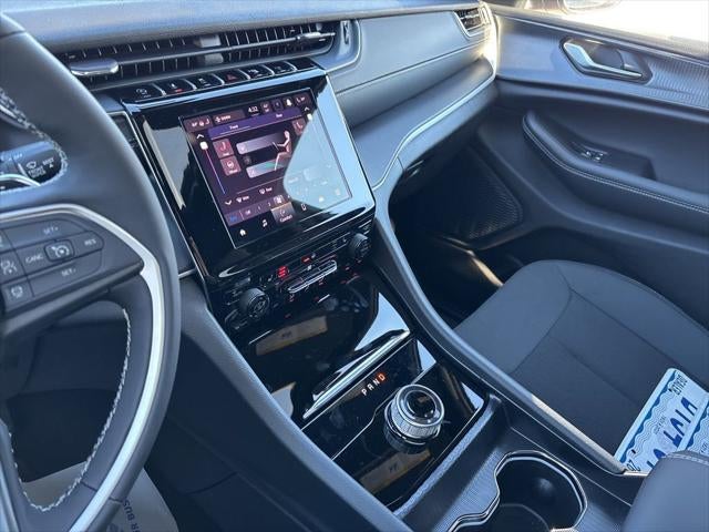 2026 Jeep Grand Cherokee GRAND CHEROKEE L LAREDO X 4X4