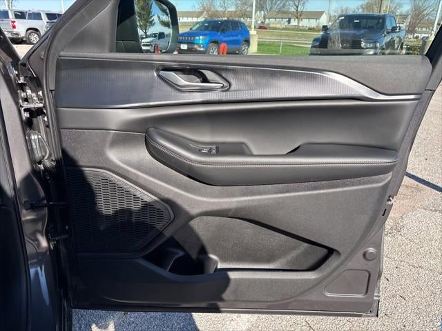 2026 Jeep Grand Cherokee GRAND CHEROKEE L LAREDO X 4X4