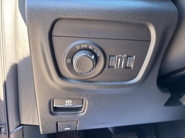 2026 Jeep Grand Cherokee GRAND CHEROKEE L LAREDO X 4X4