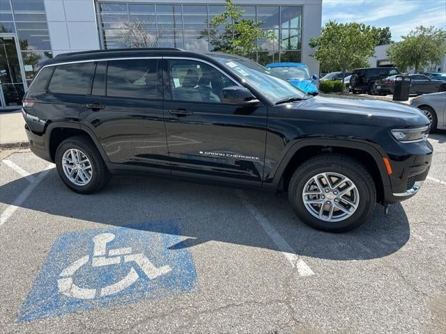 2025 Jeep Grand Cherokee GRAND CHEROKEE L LAREDO X 4X4