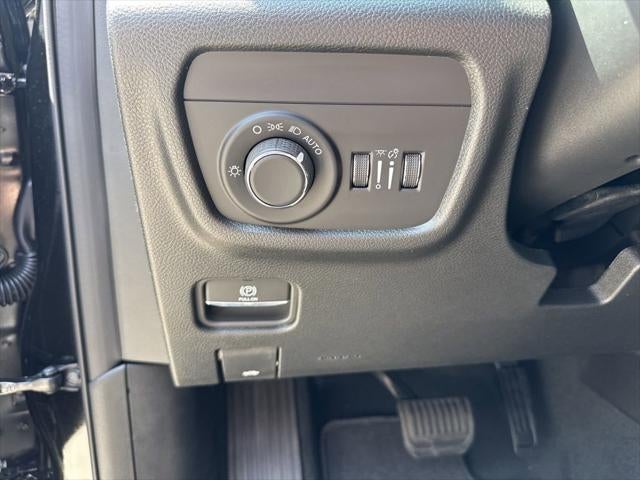 2025 Jeep Grand Cherokee GRAND CHEROKEE L LAREDO X 4X4