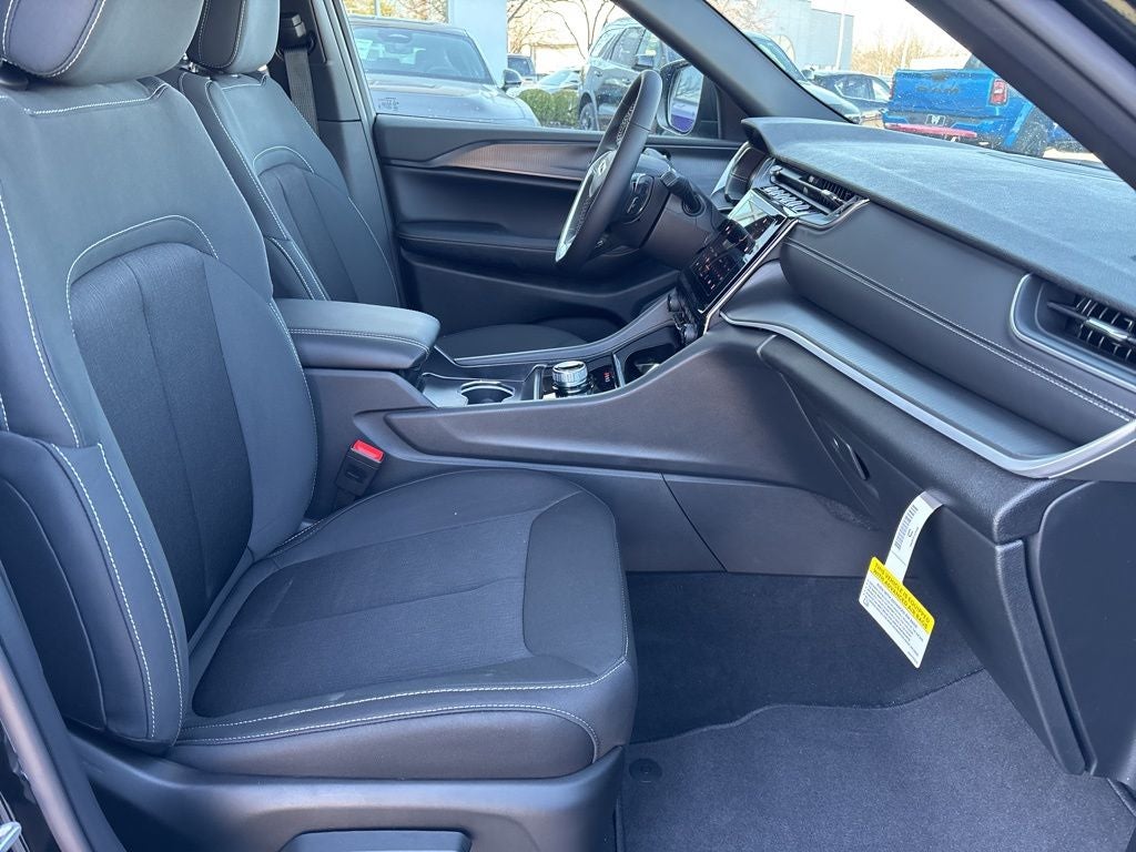 2026 Jeep Grand Cherokee L Laredo