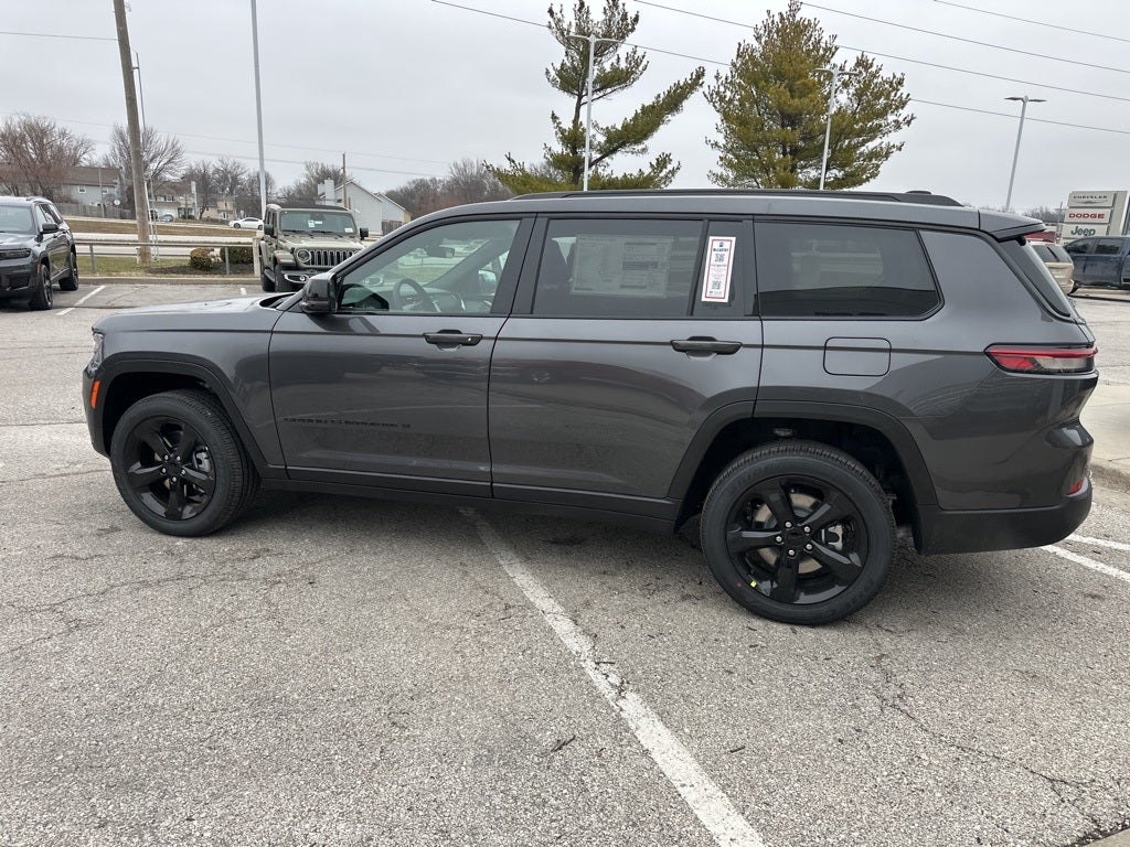 2025 Jeep Grand Cherokee L Laredo