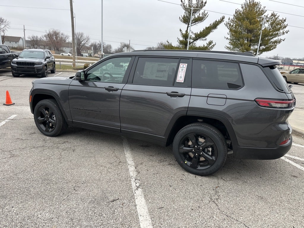 2025 Jeep Grand Cherokee L Laredo