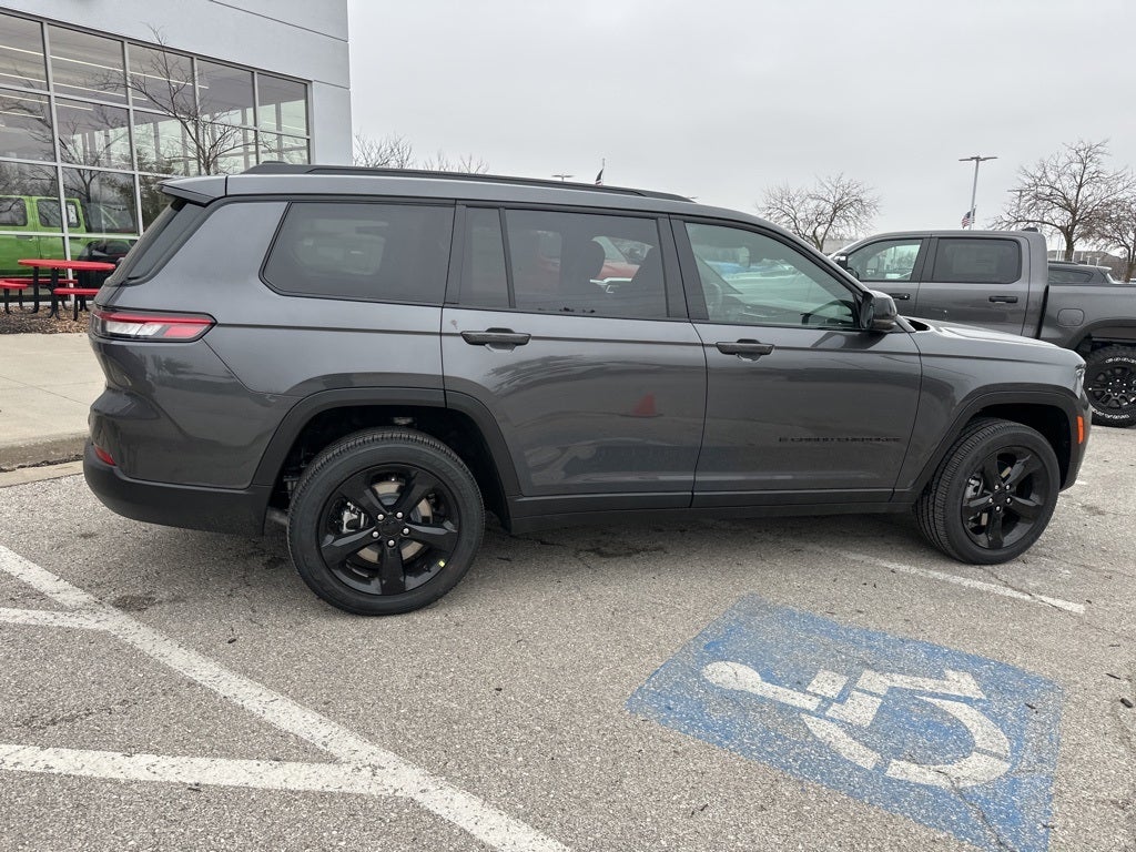 2025 Jeep Grand Cherokee L Laredo