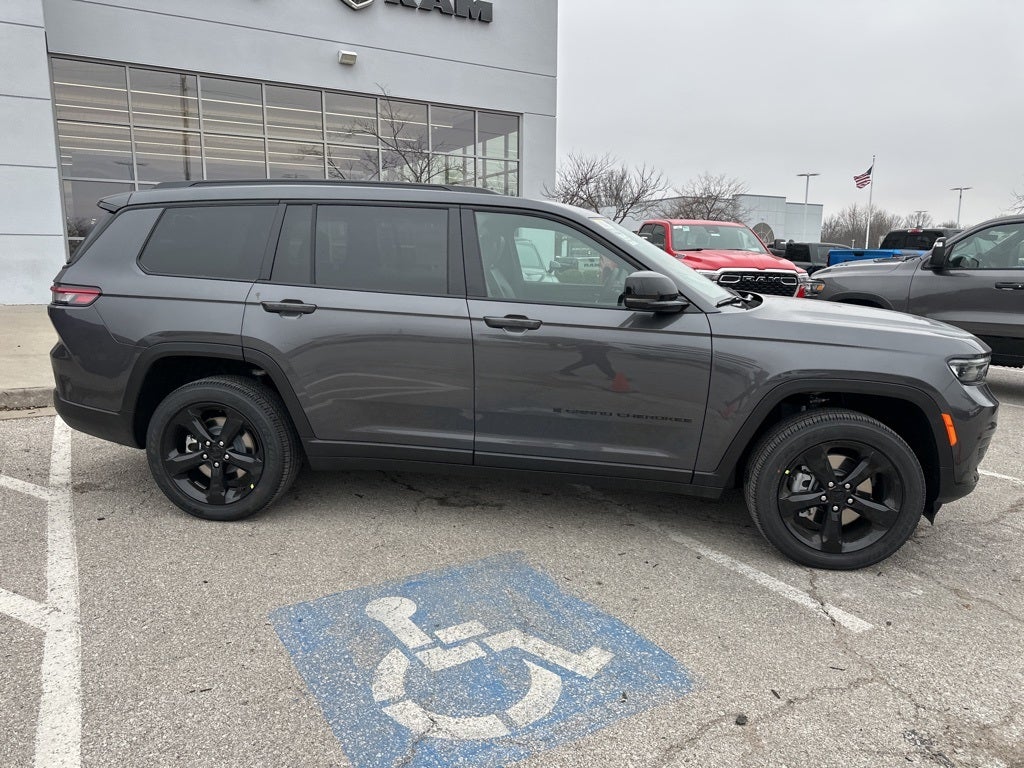 2025 Jeep Grand Cherokee L Laredo