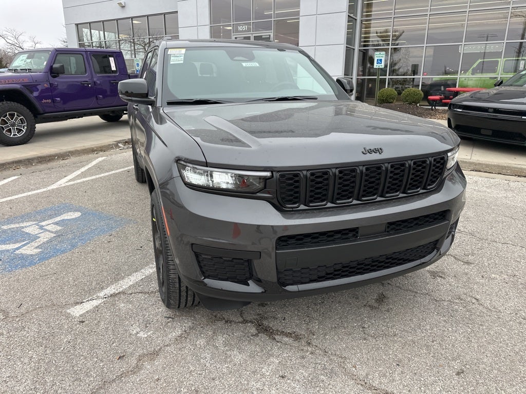 2025 Jeep Grand Cherokee L Laredo