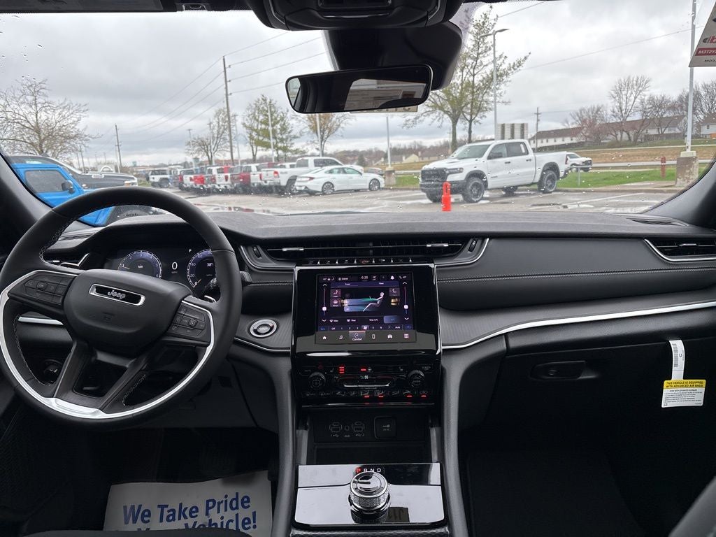 2026 Jeep Grand Cherokee L Laredo